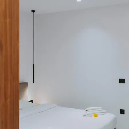 Cala Modern Living - 5 Min To