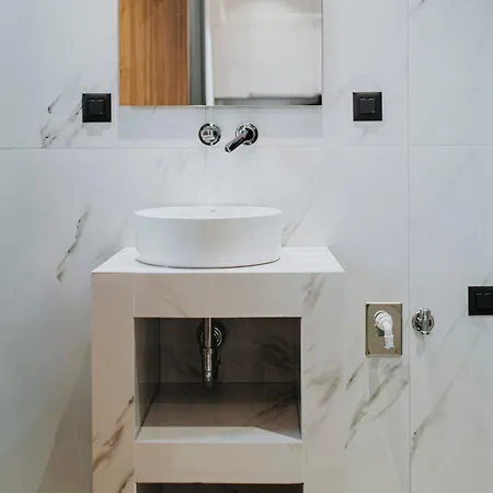Cala Modern Living - 5 Min To Apartment