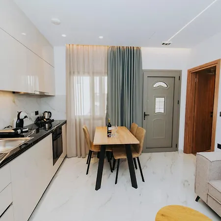 Cala Modern Living - 5 Min To Apartment